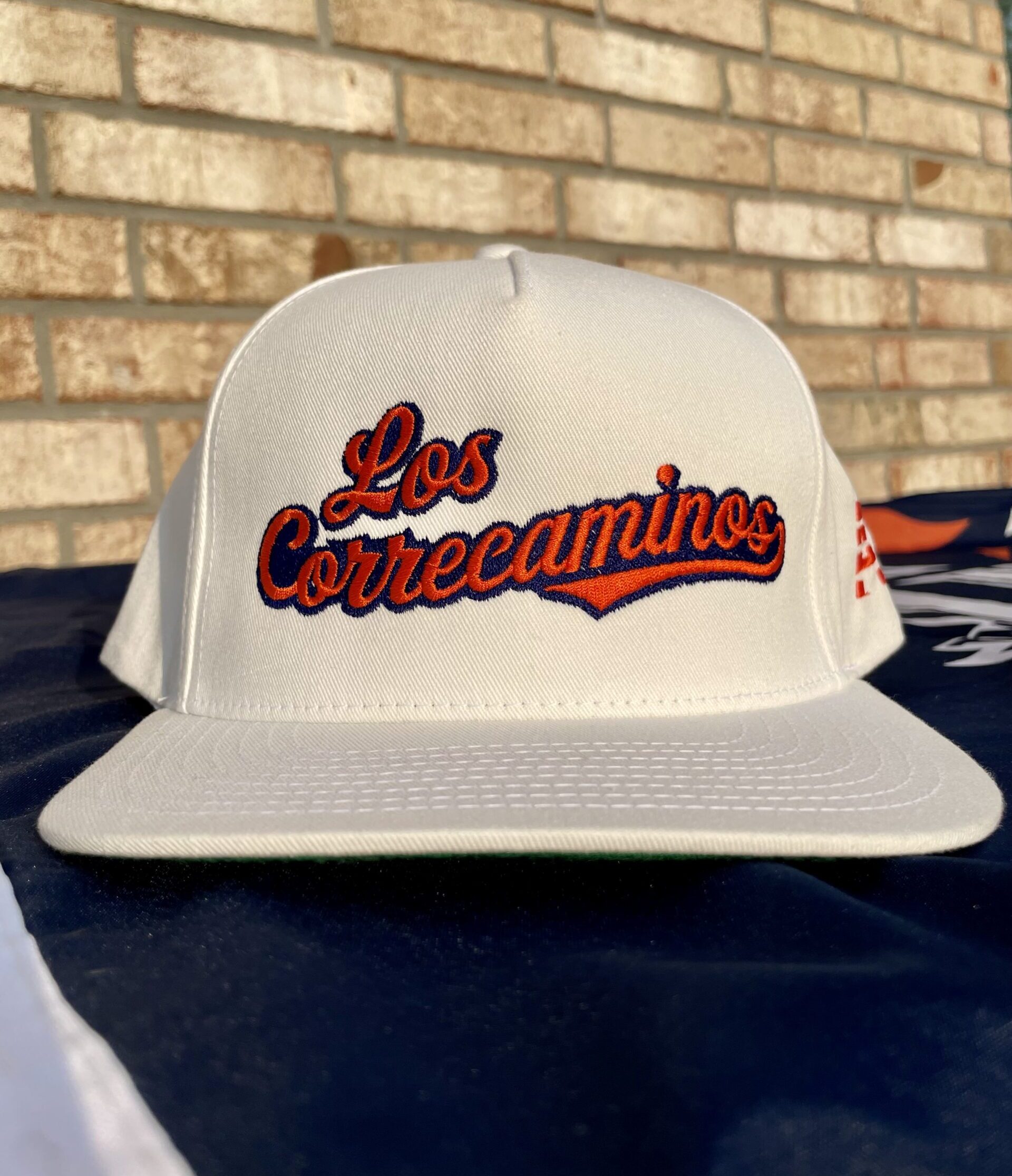 Los Correcaminos Snapback White - Alamo Audible