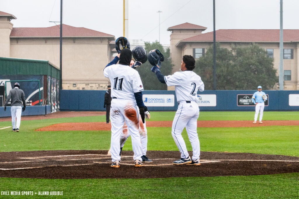 🔐 UTSA Baseball Sign 10 Future Roadrunners on NSD