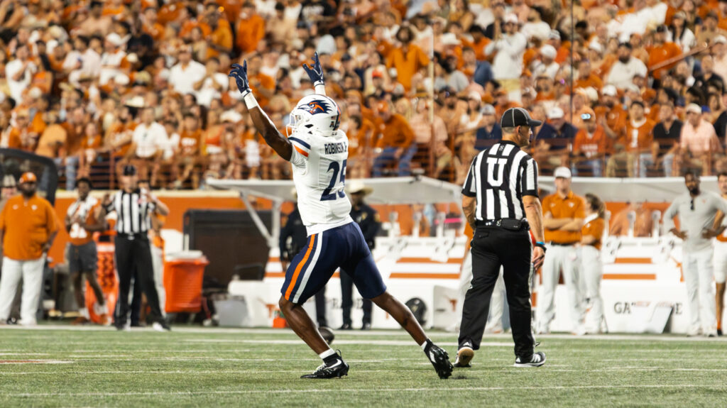 UTSA’s defense shines in loss to No. 1 Texas as offense stalls